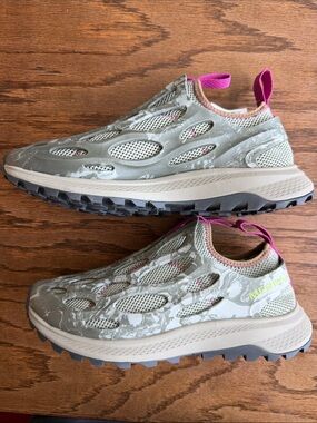 Merrell Women's Olive Green and Pink Slip-On Trail Sneakers